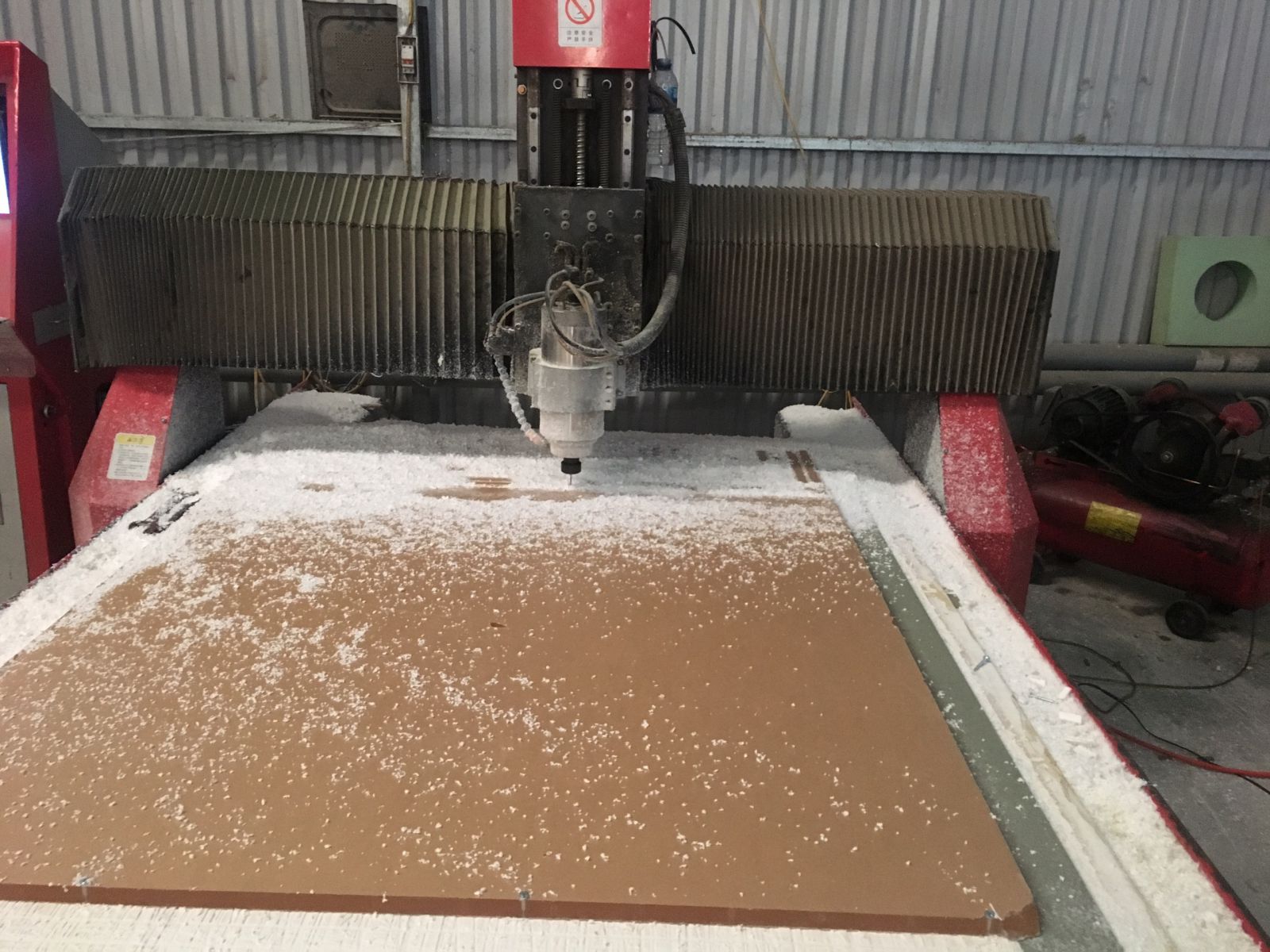 Máy cắt CNC  